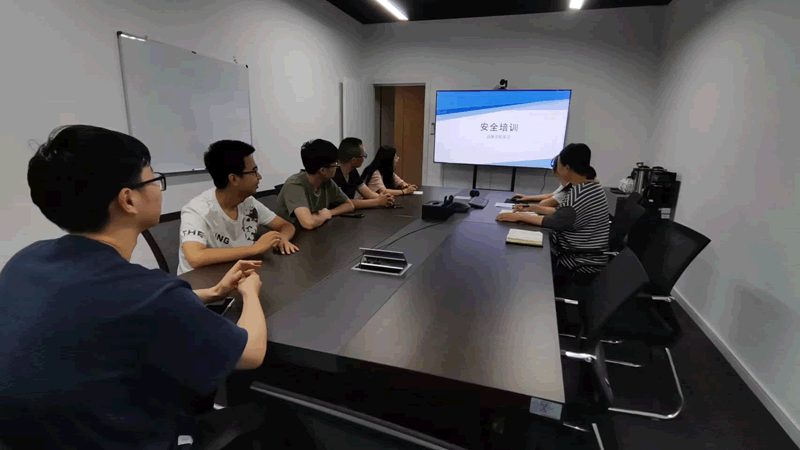 面试过程中，考生需要注意以下几点：