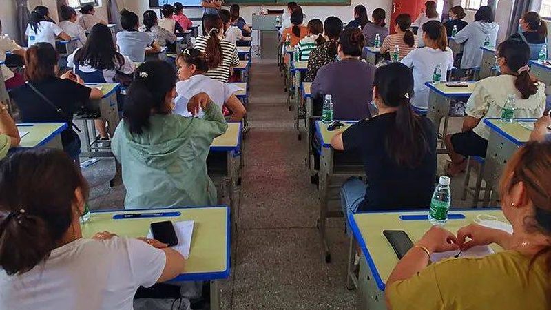 成人学历提升报名流程：关键步骤与注意事项揭秘