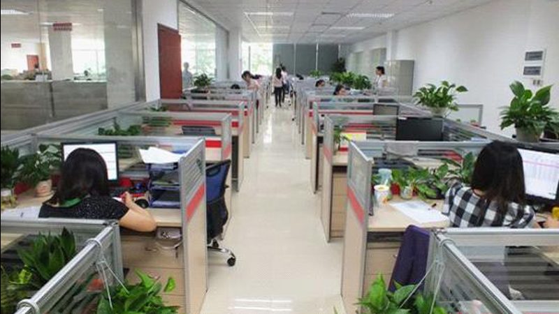 根据相关行业标准和实践经验，焊工培训实操基地的场地面积一般应满足以下标准：